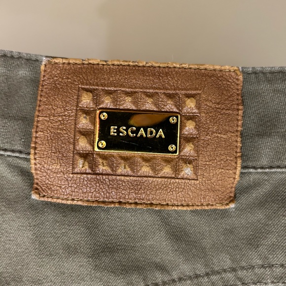 Beautiful Escada Designer Pants Made in Romania in Size 14 (46) - Picture 2 of 4